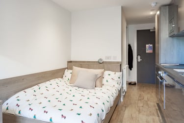 Superior Studio at Pavilion Point, 118-132 London Road, The Level, Brighton, BN14JH - Image 9